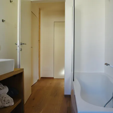Con Bagno Condiviso